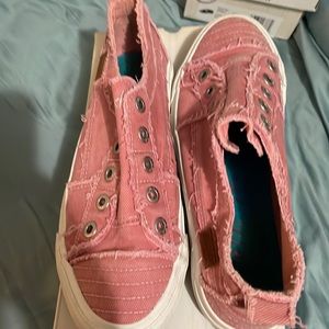 Blowfish size 9 worn once on concrete.
